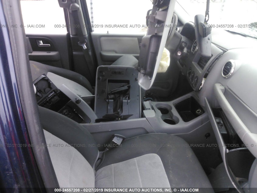 1FMRU15W44LB31656 2004 FORD EXPEDITION photo no. 5