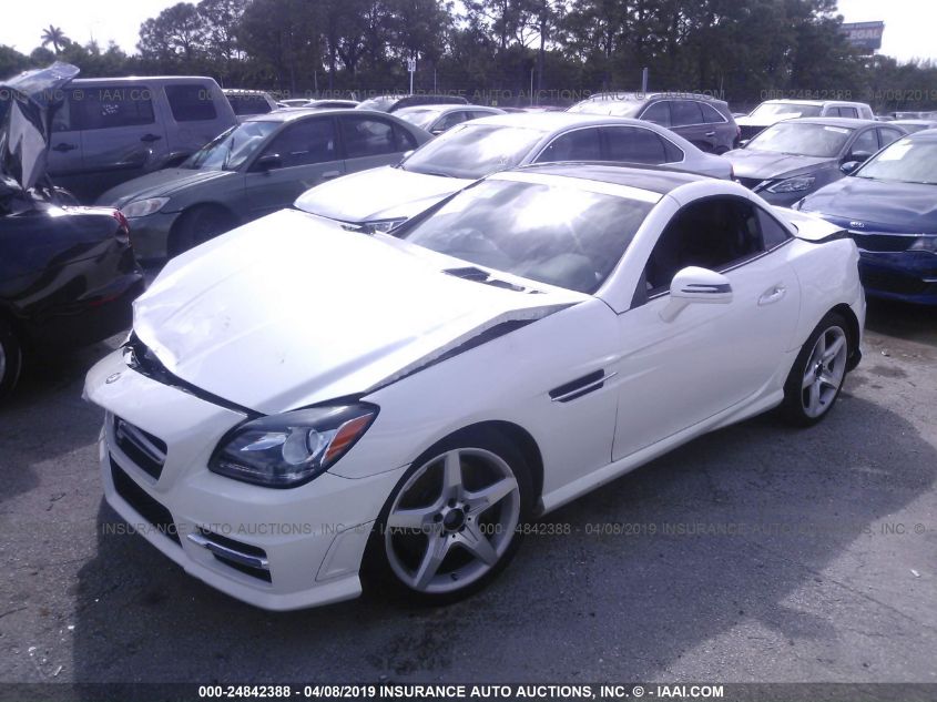 VIN WDDPK4HA7EF088066 2014 Mercedes-Benz SLK-Class,... no.2