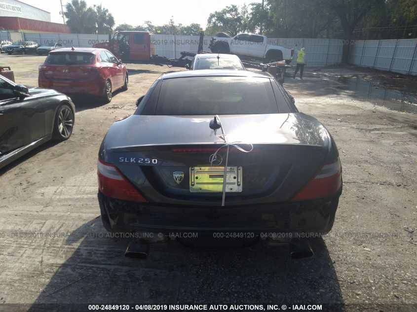 VIN WDDPK4HA7DF067863 2013 Mercedes-Benz SLK-Class,... no.8