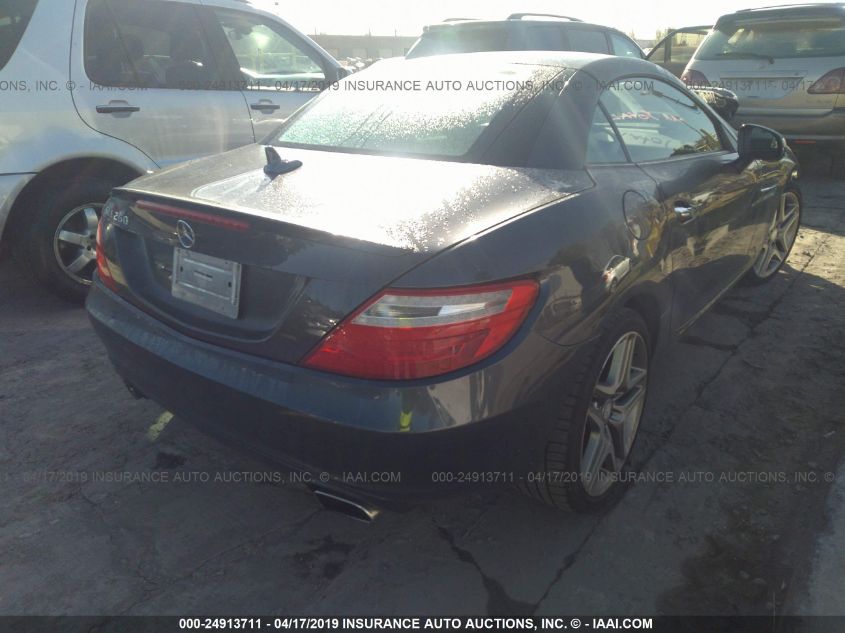 VIN WDDPK4HA2EF075855 2014 Mercedes-Benz SLK-Class,... no.4