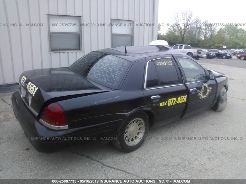 2FAFP74W4XX115098 1999 FORD CROWN VICTORIA photo no. 4