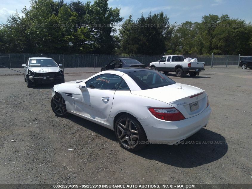 VIN WDDPK4HA4FF097860 2015 Mercedes-Benz SLK-Class,... no.3