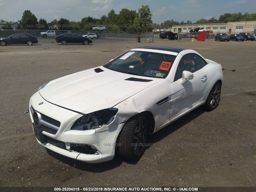 VIN WDDPK4HA4FF097860 2015 Mercedes-Benz SLK-Class,... no.6