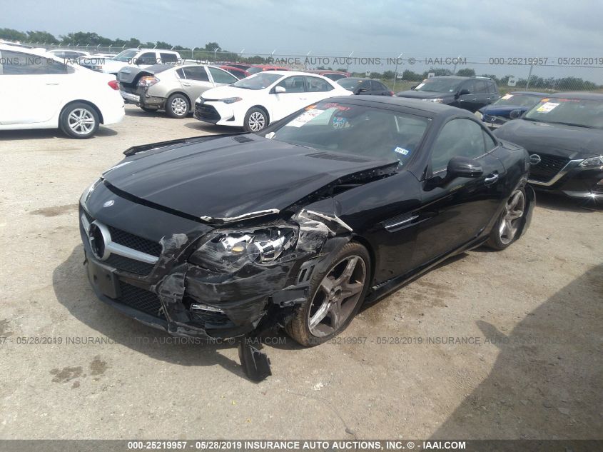 VIN WDDPK3JA9GF116117 2016 Mercedes-Benz SLK-Class,... no.2