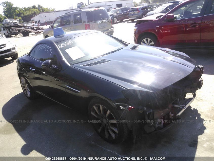 VIN WDDPK3JA3GF123158 2016 Mercedes-Benz SLK-Class,... no.3