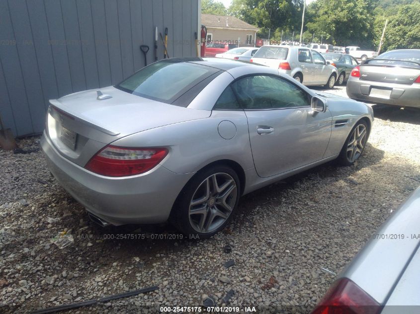 VIN WDDPK4HA1EF076186 2014 Mercedes-Benz SLK-Class,... no.4