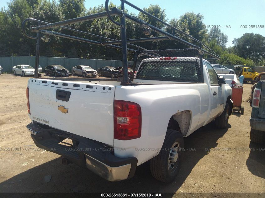 2008 Chevrolet Silverado 2500Hd C2500 Heavy Duty VIN: 1GCHC24K48E136390 Lot: 25513881