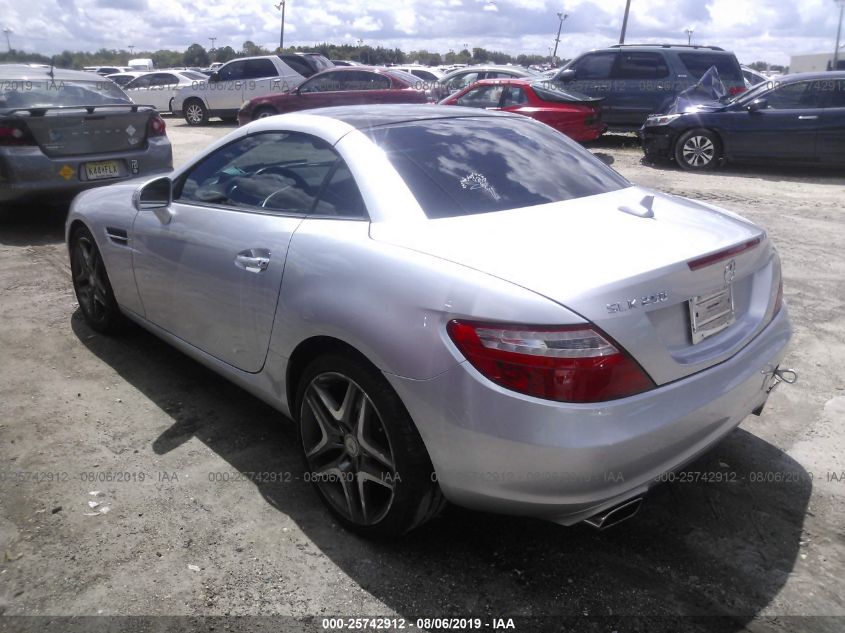 VIN WDDPK4HAXFF102558 2015 Mercedes-Benz SLK-Class,... no.3