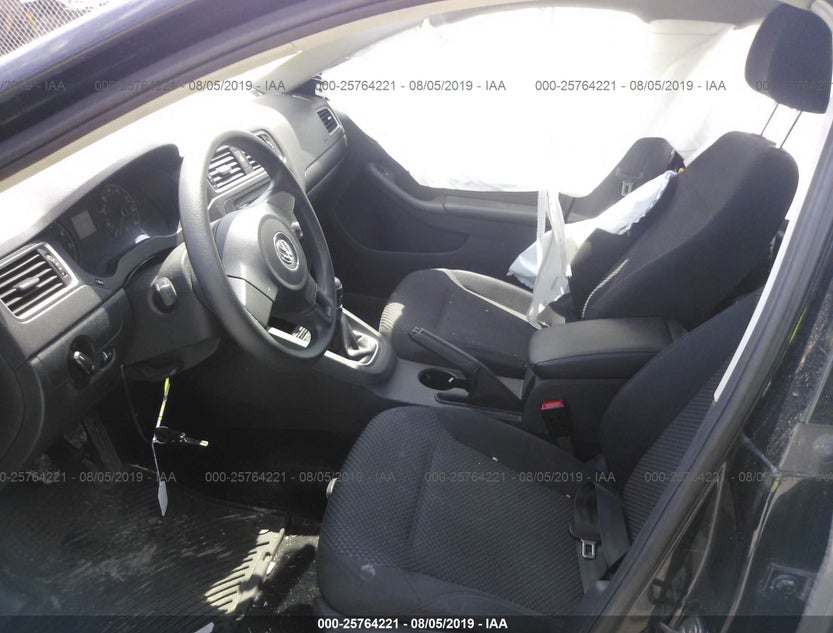3VW1K7AJ7EM352993