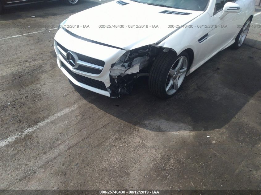 VIN WDDPK3JA0GF121674 2016 Mercedes-Benz SLK-Class,... no.6