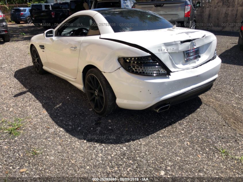 VIN WDDPK4HA6FF111645 2015 Mercedes-Benz SLK-Class,... no.3