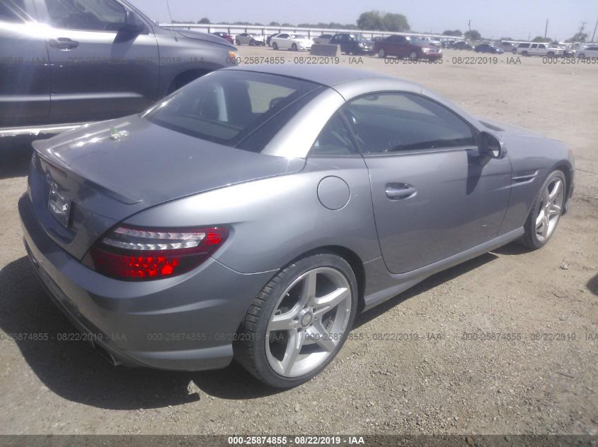 VIN WDDPK5HA4DF059631 2013 Mercedes-Benz SLK-Class,... no.4