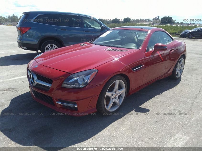 VIN WDDPK5HA4DF054705 2013 Mercedes-Benz SLK-Class,... no.2