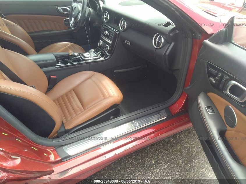 VIN WDDPK3JA2GF119733 2016 Mercedes-Benz SLK-Class,... no.5