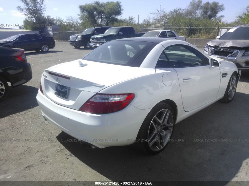 VIN WDDPK4HA5EF077549 2014 Mercedes-Benz SLK-Class,... no.4