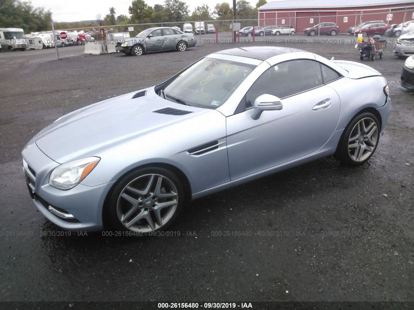 VIN WDDPK4HAXFF097507 2015 Mercedes-Benz SLK-Class,... no.2