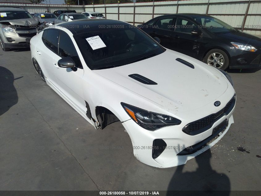 KNAE55LC4J6018037 2018 Kia Stinger Gt2