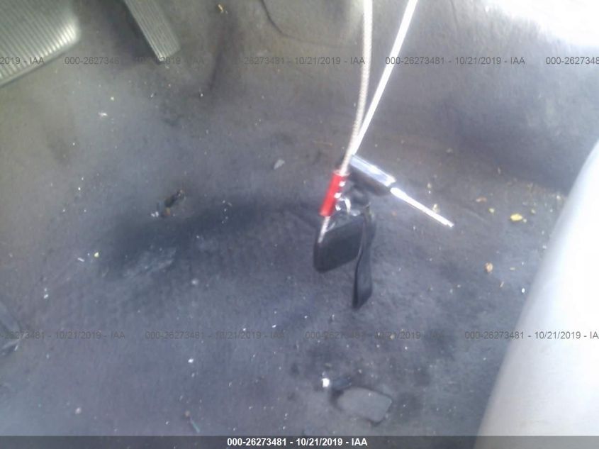 1998 Lincoln Town Car Executive VIN: 1L1FM81W0WY693966 Lot: 26273481