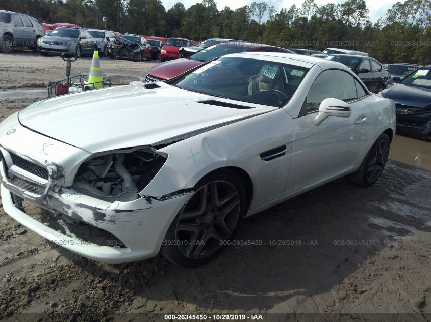 VIN WDDPK4HA2DF056897 2013 Mercedes-Benz SLK-Class,... no.2