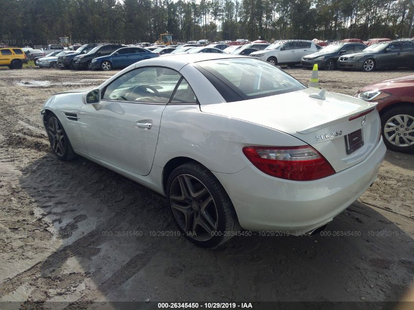 VIN WDDPK4HA2DF056897 2013 Mercedes-Benz SLK-Class,... no.3