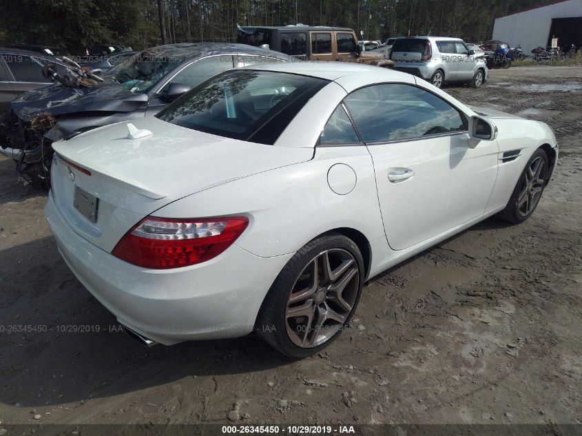 VIN WDDPK4HA2DF056897 2013 Mercedes-Benz SLK-Class,... no.4