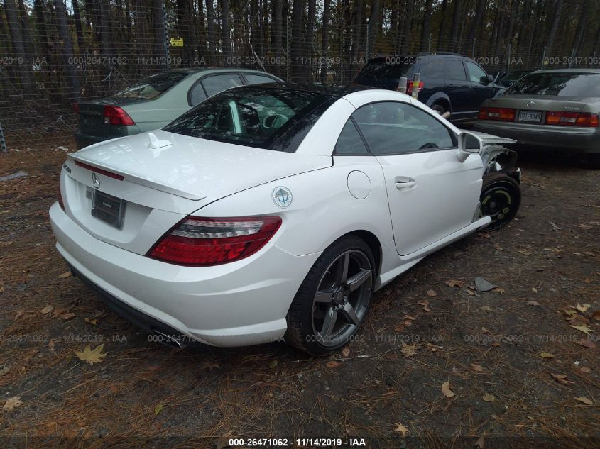 VIN WDDPK4HA7FF103408 2015 Mercedes-Benz SLK-Class,... no.4