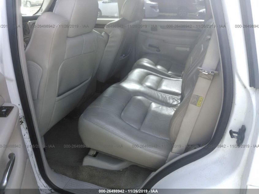 2002 Cadillac Escalade Luxury VIN: 1GYEC63T92R107451 Lot: 26498942