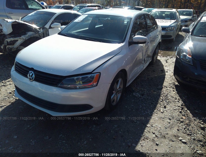 3VW3L7AJ1CM017988