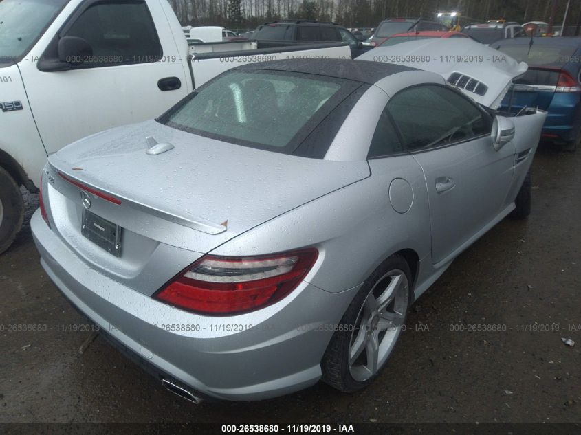 VIN WDDPK3JA9GF122371 2016 Mercedes-Benz SLK-Class,... no.4