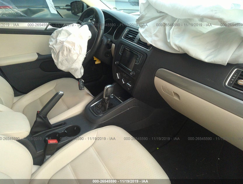 3VWDB7AJ5JM218233