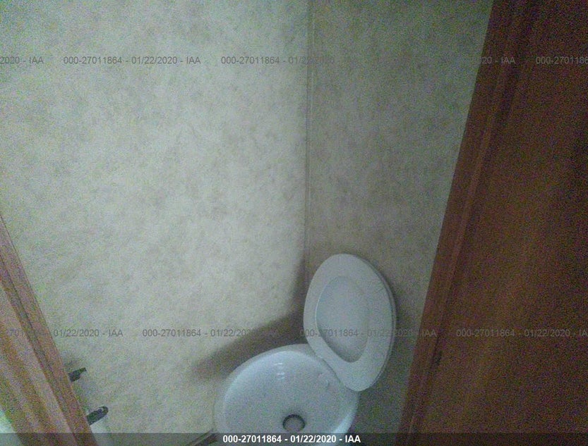4YDF33320AA740141
