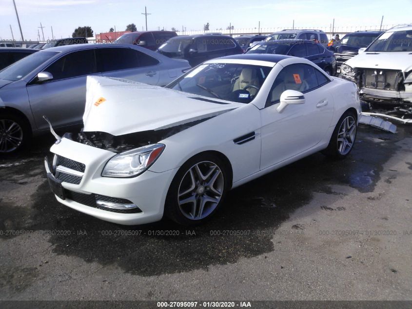 VIN WDDPK4HA4DF064838 2013 Mercedes-Benz SLK-Class,... no.2