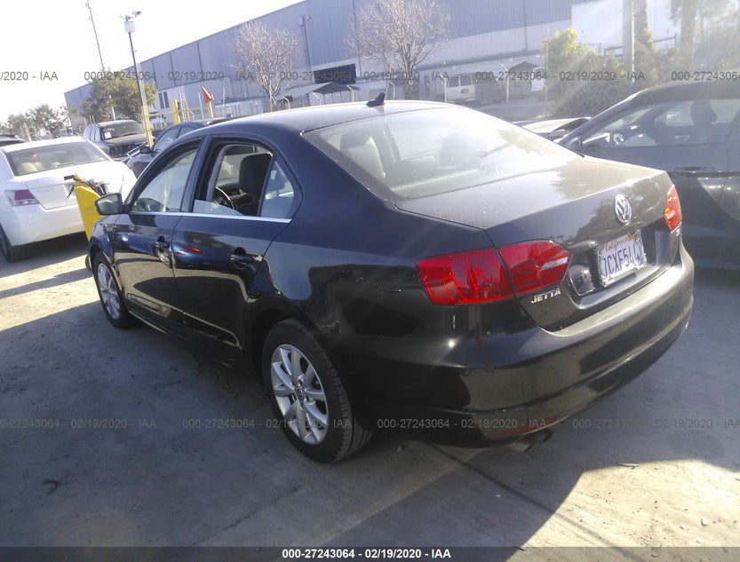 3VWD17AJ1EM361835