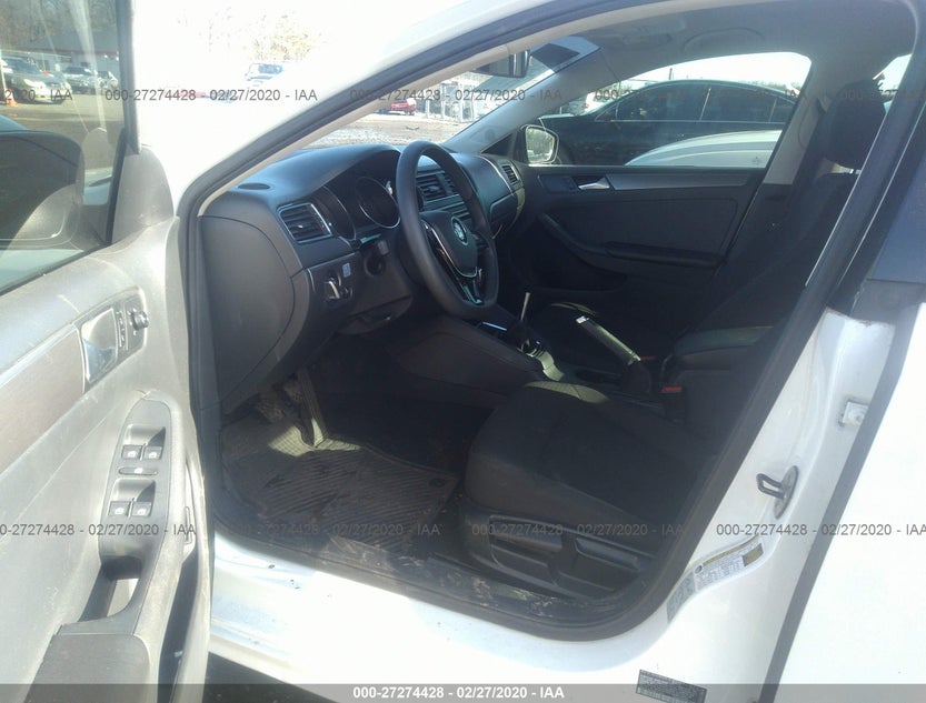 3VW3A7AJ4FM211327