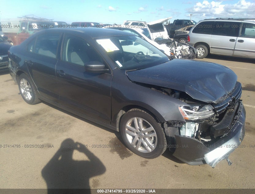 3VW2B7AJ7JM233856