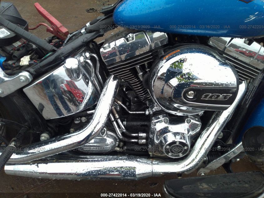2017 Harley-Davidson Flstc Heritage Softail Classic VIN: 1HD1BWV16HB040049 Lot: 27422014