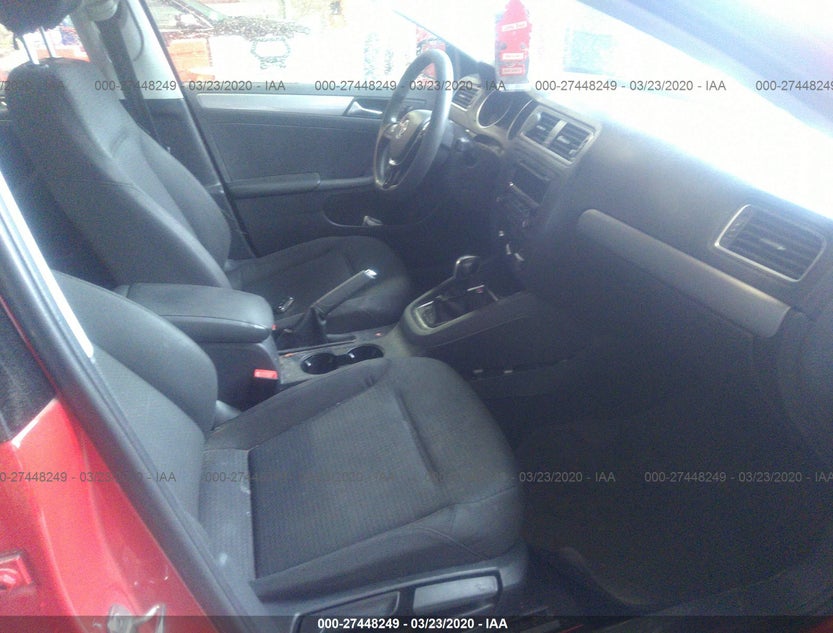 3VWD17AJ0FM240179
