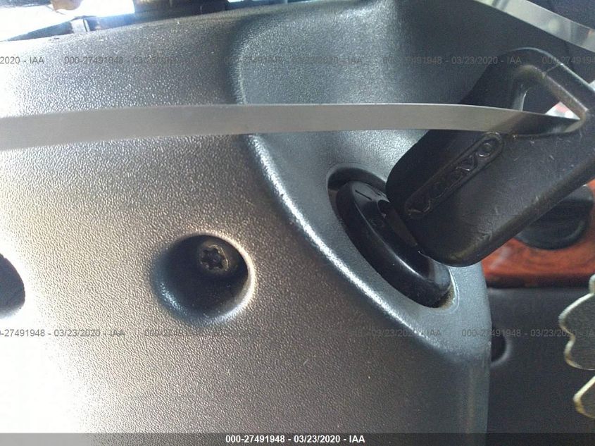 2000 Volvo Vn VIN: 4V4ND4RJ2YN249125 Lot: 27491948