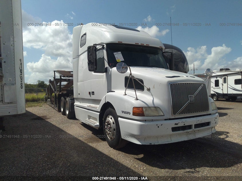 2000 VOLVO VN
