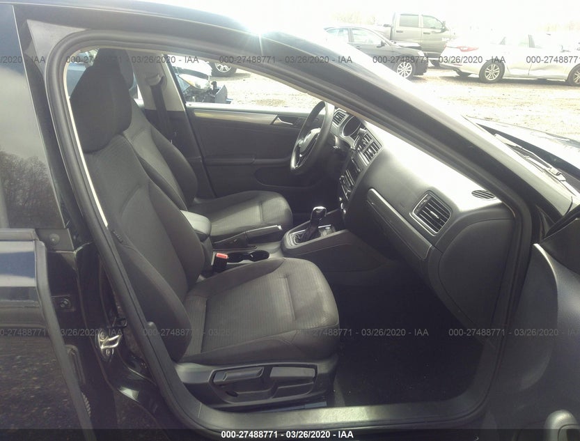 3VWD17AJ9FM305000