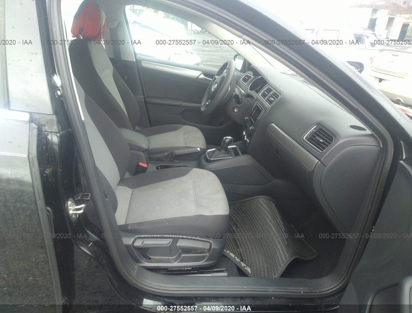 3VW2B7AJ9HM213165