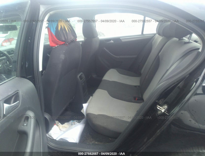 3VW2B7AJ9HM213165