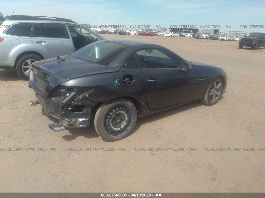 VIN WDDPK4HA9FF113566 2015 Mercedes-Benz SLK-Class,... no.4