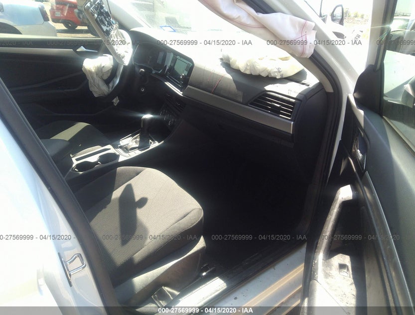 3VWCB7BU4KM230007