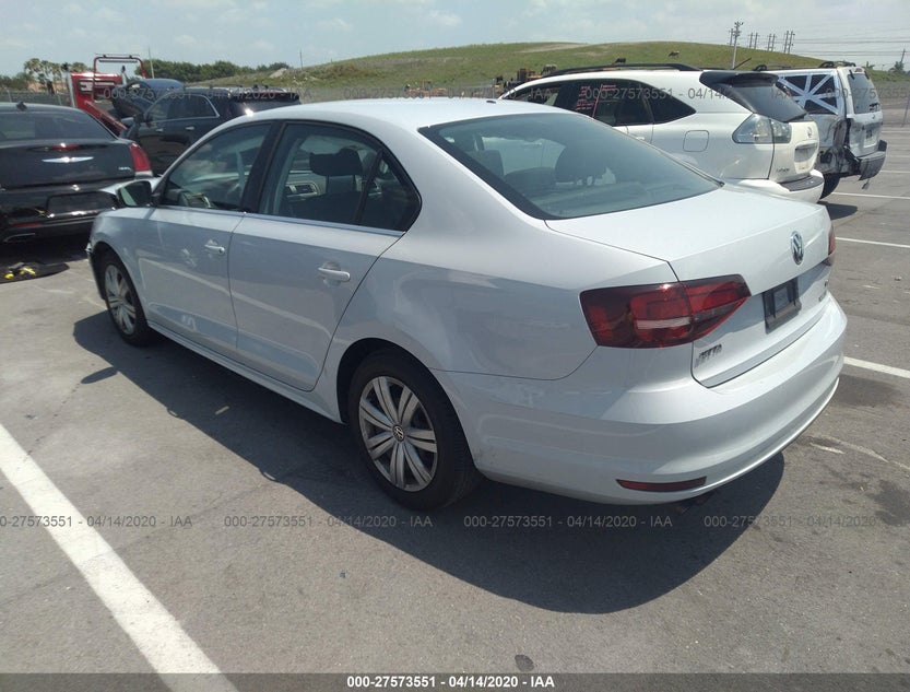 3VW2B7AJ4HM374233
