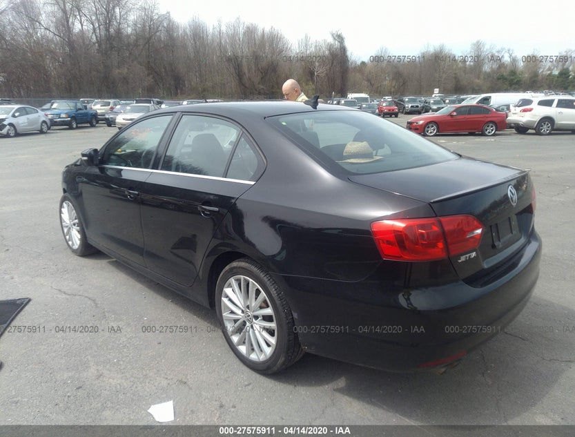 3VWLL7AJ7EM380900