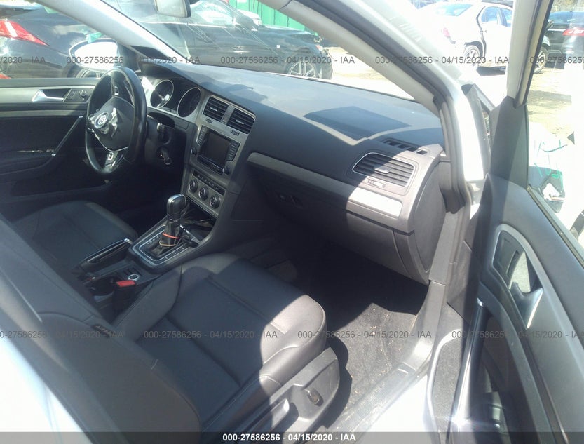 3VW2A7AUXFM055588