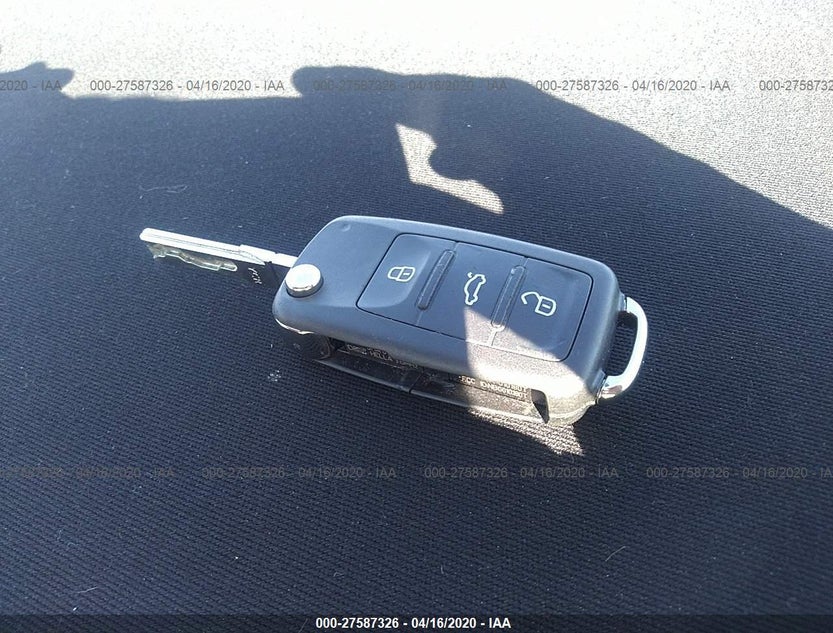 3VW517AT8FM810354