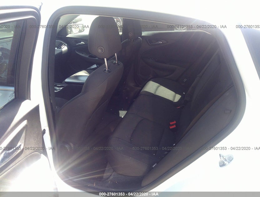 1G1ZB5ST5HF143257