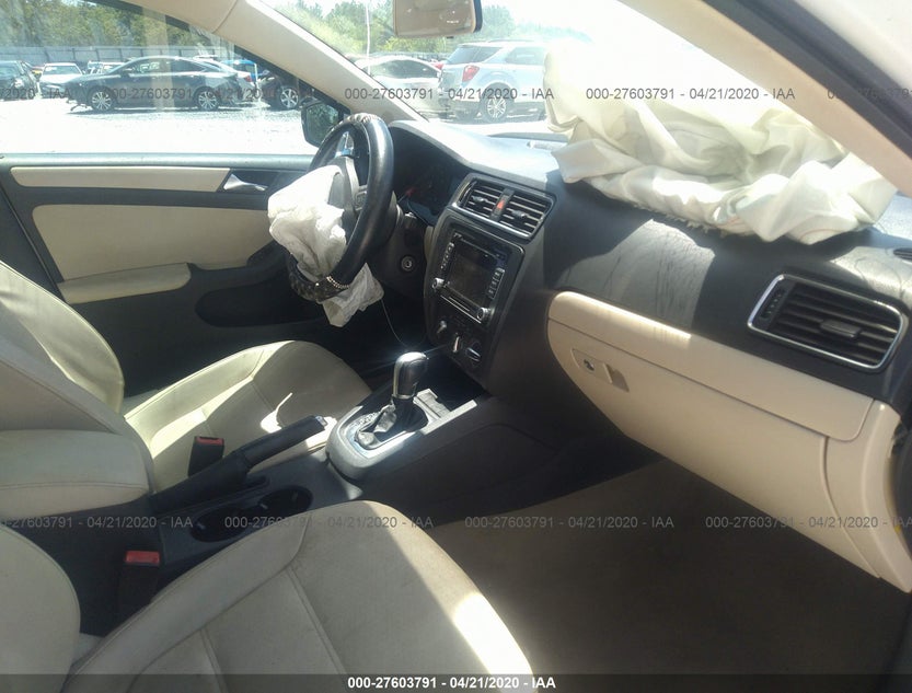 3VWDX7AJ1BM080645